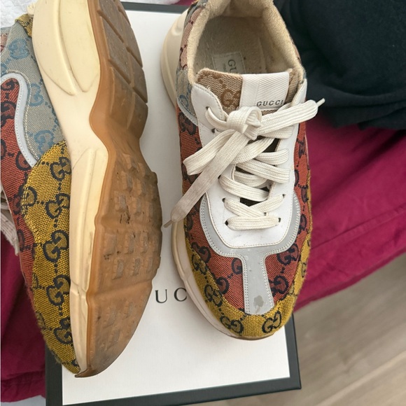 Mans Colorful Logo Sneakers - Picture 3 of 6